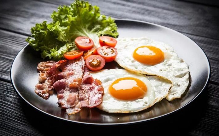 Two eggs of two eggs with bacon